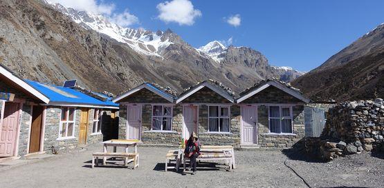 Trek kolem Annapuren - ubytování na treku
