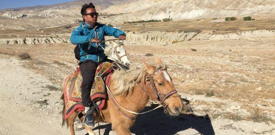 Trek do Tibetského Mustangu - Jízda na koni v oblasti Lo Mantang