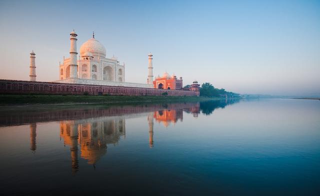 Monumentální Taj Mahal